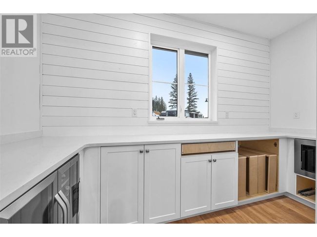 17 - 3100 Kicking Horse Dr, House other with 7 bedrooms, 6 bathrooms and 7 parking in Kamloops BC | Image 25