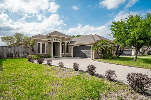 2009 N 45th St, McAllen, TX, 78501-3044 | Card Image