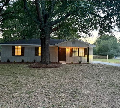 108 N Forest Dr, Killen, AL, 35645-8144 | Card Image
