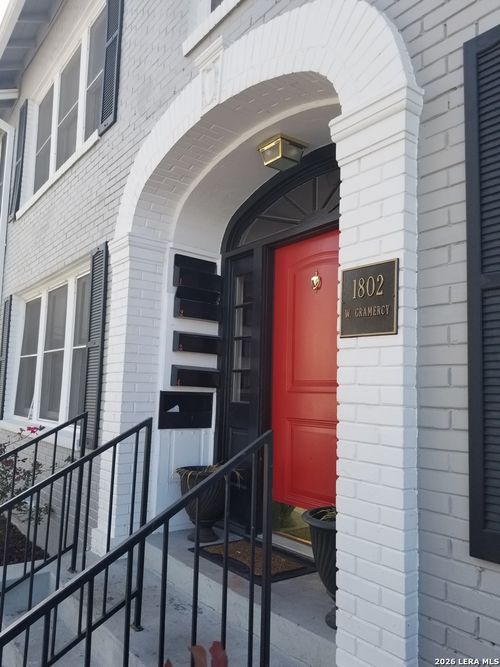 1-1802 Gramercy Pl, San Antonio, TX, 78201-4932 | Card Image