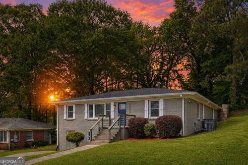 2353 Larchwood Rd Sw, Atlanta, GA, 30310-1055 | Card Image
