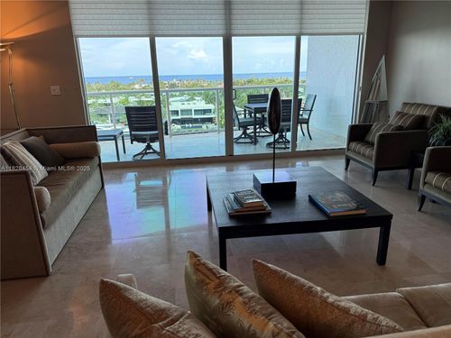 apt-901-20201 E Country Club Dr, Aventura, FL, 33180-3279 | Card Image
