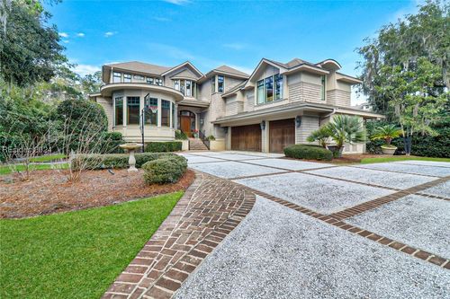 11 N Calibogue Cay Rd, Hilton Head Island, SC, 29928-2913 | Card Image