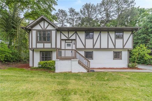 4576 Canda Dr Nw, Lilburn, GA, 30047-3553 | Card Image