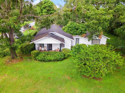 2102 E Genesee St, TAMPA, FL, 33610-6152 | Card Image
