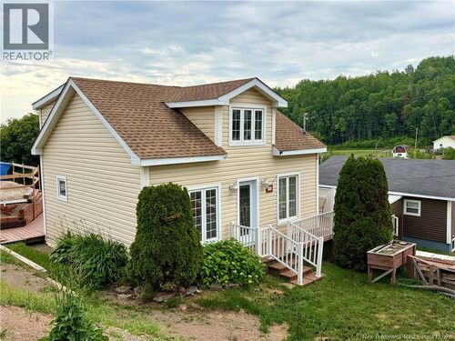 191 Renfrew St, Dalhousie, NB, E8C2J3 | Card Image