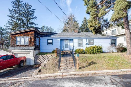 1215 Ne Myrtle St, Pullman, WA, 99163-3803 | Card Image