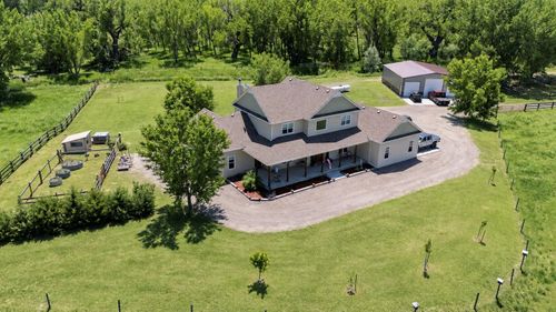 704 Road 90, Fort Laramie, WY, 82212-7621 | Card Image
