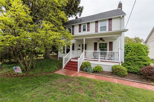 381 Glen Park Dr, Bay Village, OH, 44140-2449 | Card Image