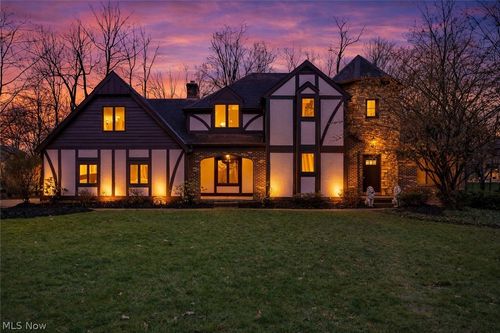 9466 Beryl St Nw, Massillon, OH, 44646-9364 | Card Image