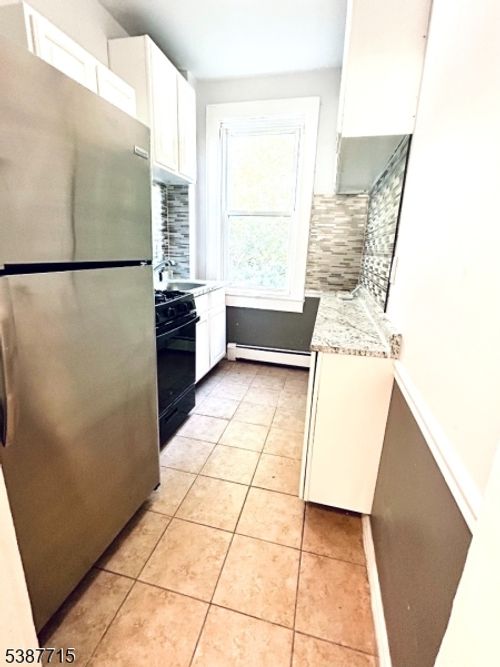 170 Claremont Ave, Jersey City, NJ, 07305-3622 | Card Image