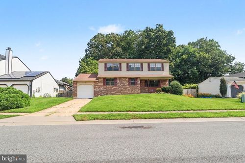 737 Fox Chase Cir, BEAR, DE, 19701-2707 | Card Image