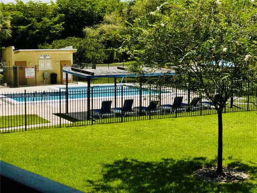 202-307 Lakeview Dr, Weston, FL, 33326-1336 | Card Image