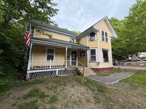 18 Beech St, Dexter, ME, 04930-1402 | Card Image