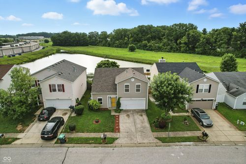 2433 Harvest Moon Dr, Greenwood, IN, 46143-7677 | Card Image