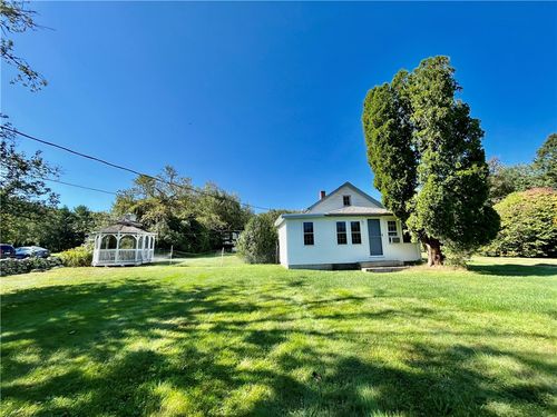27 S Shore Rd, Little Compton, RI, 02837-1734 | Card Image