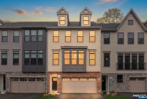 92 Cinnamon Dr, Upper Saddle River, NJ, 07458 | Card Image