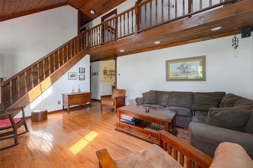 110 Read Rd, Red Hook, NY, 12571-2229 | Card Image
