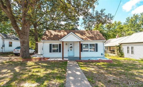 7 N Warfel St, Salem, MO, 65560-1529 | Card Image