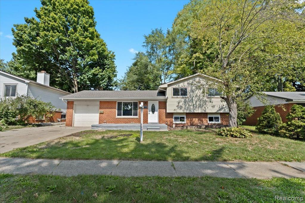 Nottingham Dr, Ypsilanti, MI 48198 #1