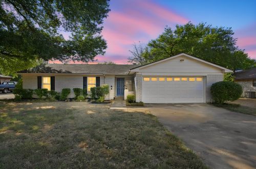 1215 Cindy Ln, Cleburne, TX, 76033-6634 | Card Image