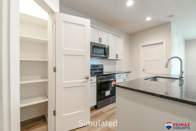 5807 S 94 Th St, Townhouse with 3 bedrooms, 3 bathrooms and 2 parking in Lincoln NE | Image 13