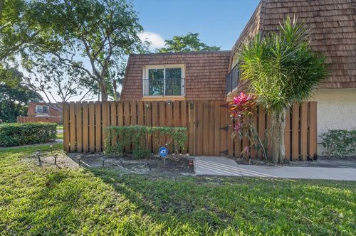 d-4-9110 Sw 22nd Ct, Davie, FL, 33324-6863 | Card Image