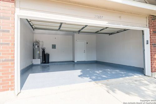 20607 Gathering Oak, San Antonio, TX, 78258-3164 | Card Image