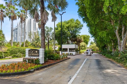 1-20466 Ne 34th Ct, Aventura, FL, 33180-1650 | Card Image