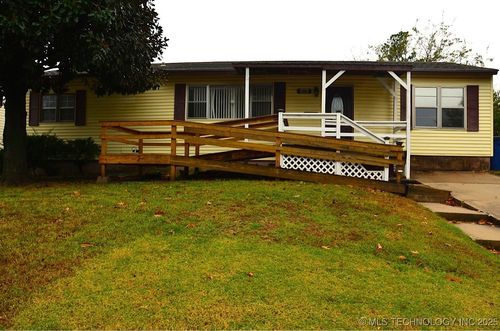 4538 23rd West Ave, Tulsa, OK, 74107-6766 | Card Image