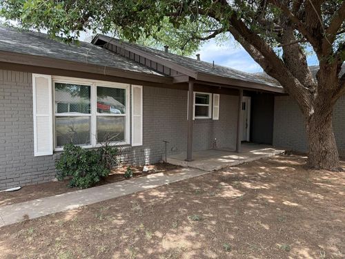 3204 W Golf Course Rd, Midland, TX, 79701-2917 | Card Image