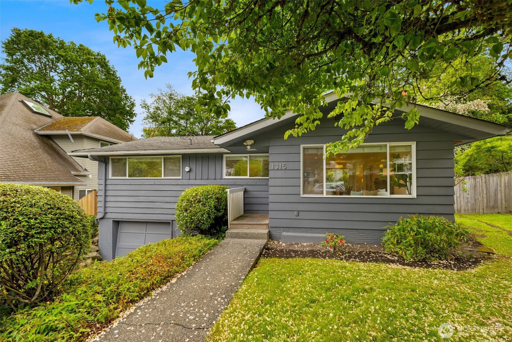 Residential in Bellevue 4
