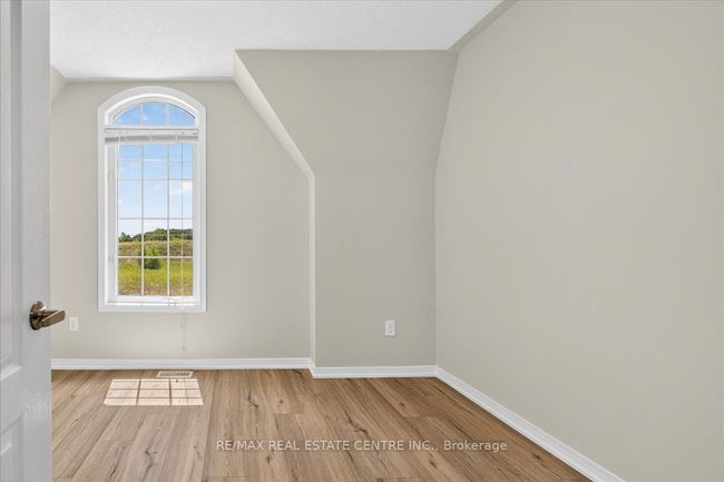 1373 Salem Rd N, House attached with 4 bedrooms, 3 bathrooms and 1 parking in Ajax ON | Image 38