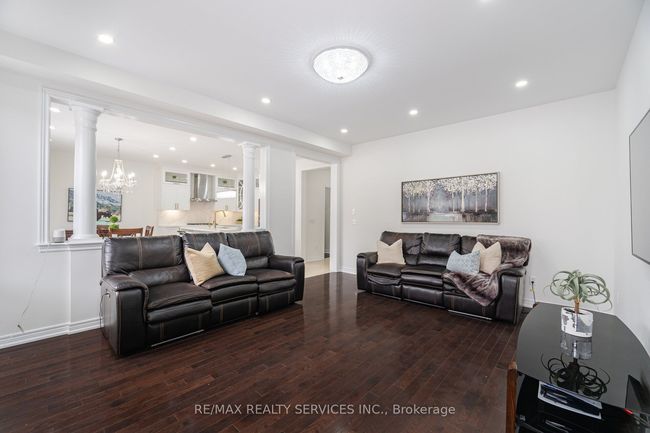 71 Vanderpool Cres, House other with 7 bedrooms, 5 bathrooms and 4 parking in Brampton ON | Image 19
