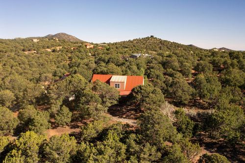 15 Toltec Rd, Santa Fe, NM, 87505-1426 | Card Image