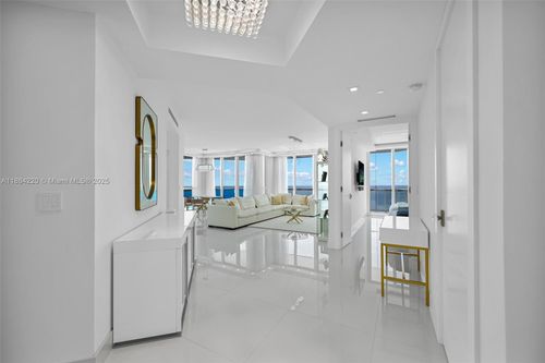 ph36c-16485 Collins Ave, Sunny Isles Beach, FL, 33160-4535 | Card Image