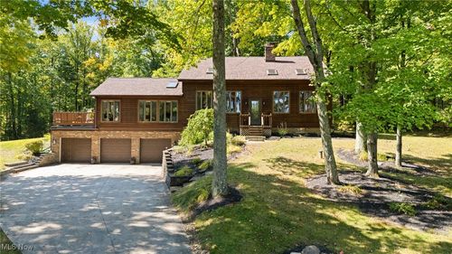 9600 Fox Wood Dr, Chardon, OH, 44024-9687 | Card Image