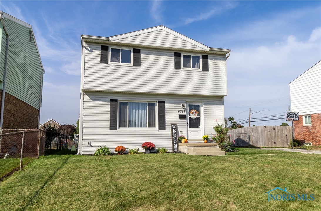 Dahlia Dr, Toledo, OH 43611