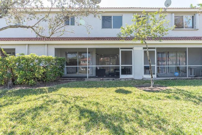 6408 Sandy Bank Ter, Condo with 3 bedrooms, 3 bathrooms and null parking in Riviera Beach FL | Image 34