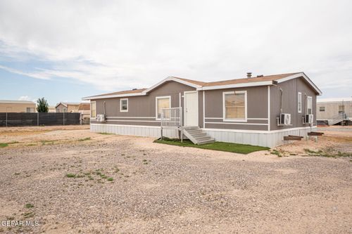 301 Vida Bonita Way, Clint, TX, 79836-6635 | Card Image