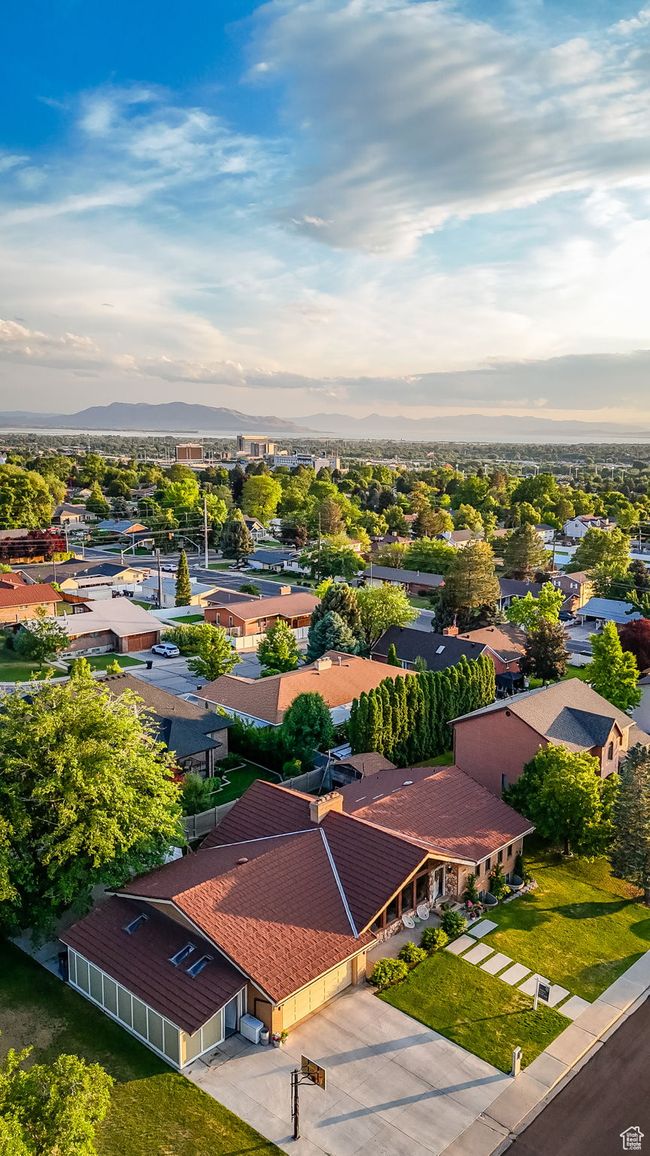 Aerial perspective of suburban area | Image 50