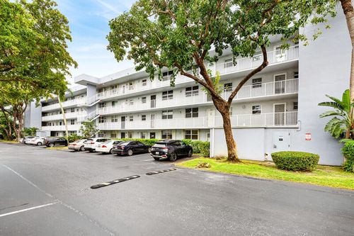 apt-3b-109 Royal Park Dr, Oakland Park, FL, 33309-5839 | Card Image