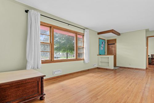 2708 Williams Dr, Burnsville, MN, 55337-1905 | Card Image