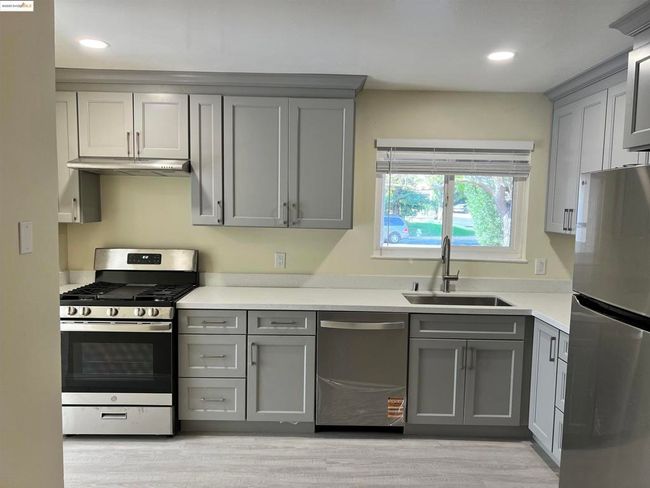 162 Riverside Dr, House other with 3 bedrooms, 2 bathrooms and 4 parking in Bay Point CA | Image 5