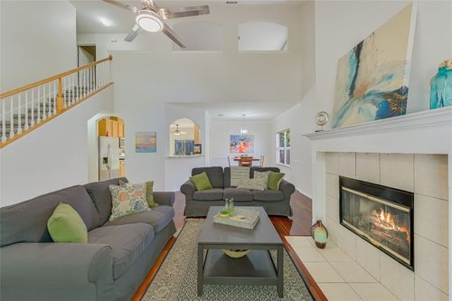7008 Wandering Oak Rd, Austin, TX, 78749-1893 | Card Image