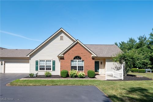 226 Village Ct, Columbiana, OH, 44408-9309 | Card Image