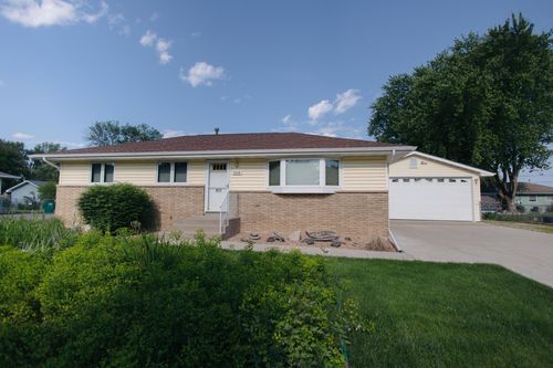 7218 Oliver Ave N, Brooklyn Center, MN, 55430-1050 | Card Image