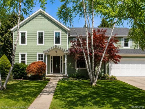 16845 Maumee Ave, Grosse Pointe, MI, 48230-1519 | Card Image