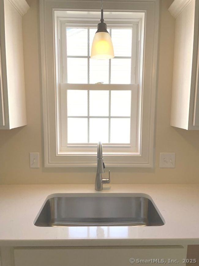 Unit 2-45 Webster Ln, House other with 2 bedrooms, 2 bathrooms and null parking in Middletown CT | Image 7