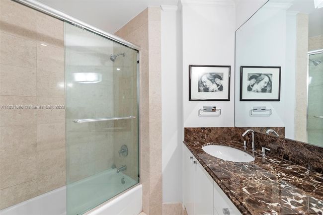 6C - 60 Edgewater Dr, Condo with 3 bedrooms, 4 bathrooms and null parking in Coral Gables FL | Image 21